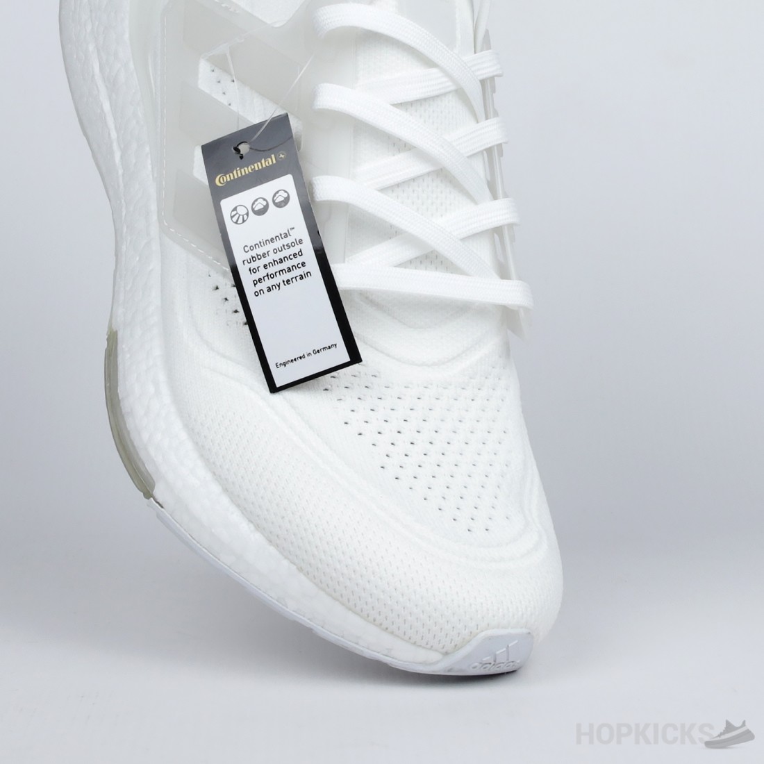 ultra boost 2021 triple white